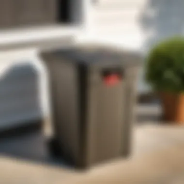 Functional features of the Suncast patio garbage can